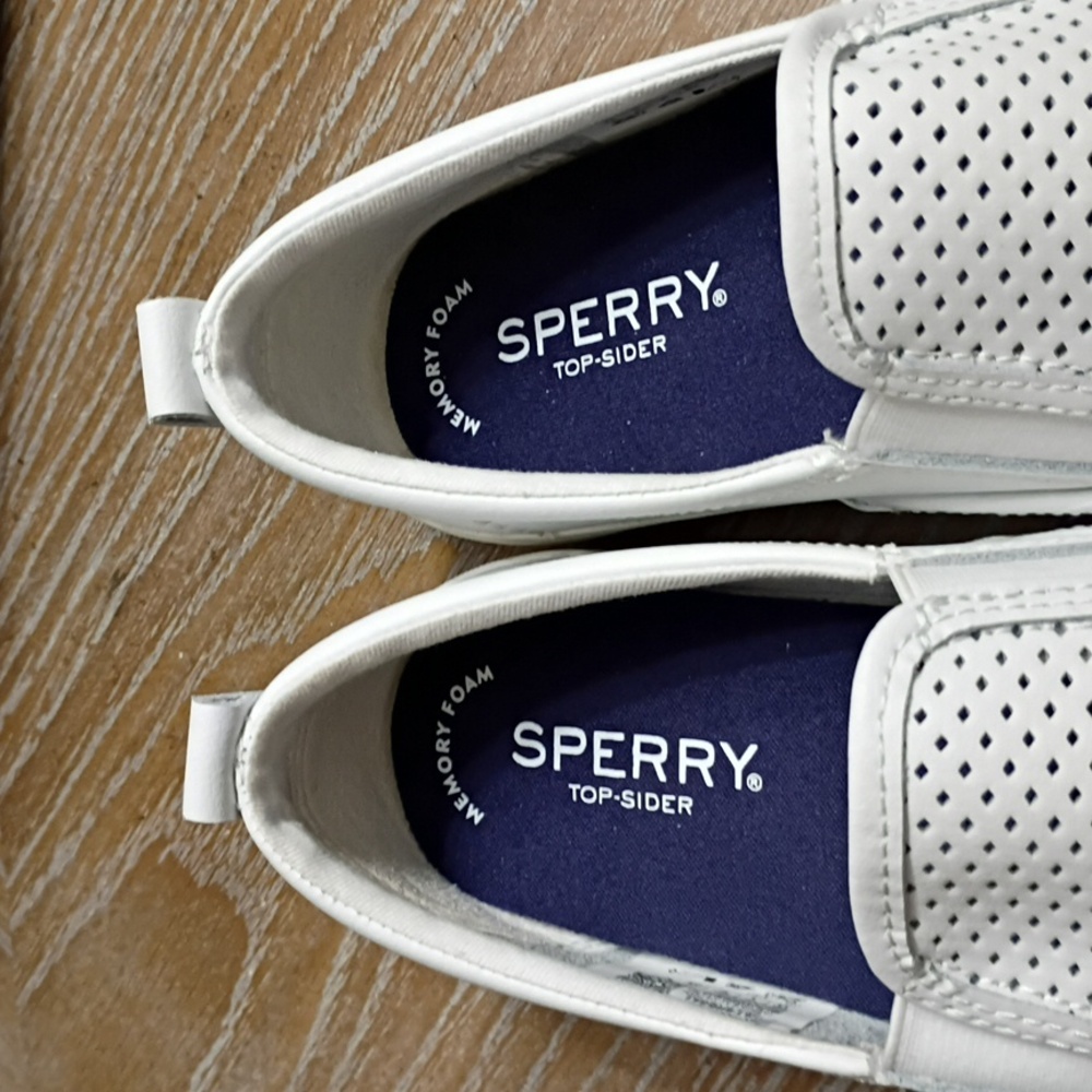 Sperry Crest Slip On Perf White Boat Shoes Women's Sz 6.5 - Picture 4 of 8